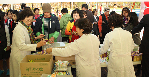 부산시약, 불꽃축제 의약품안전사용 부스 운영