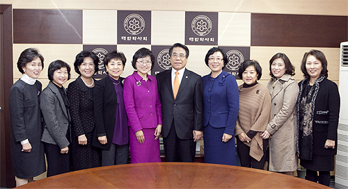 약사회, 숙대 개국동문회와 현안 논의