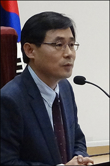 김진현 "급평위, 공급자가 들어가 약가 결정하다니"