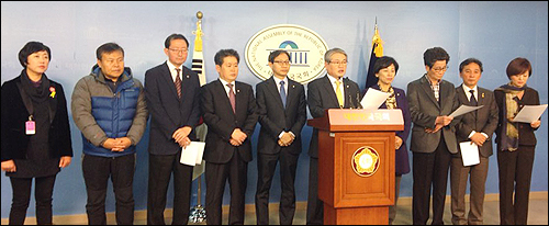 김용익 의원 단식해제…"더 큰싸움 준비하겠다"