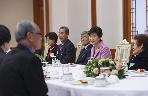 '감동바이러스' 의약사 6명이 청와대에 간 사연은?