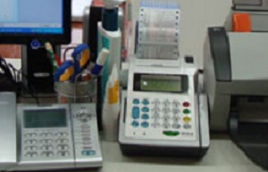 약국 카드 단말기시장 '크레소티-온라인팜' 쟁탈전