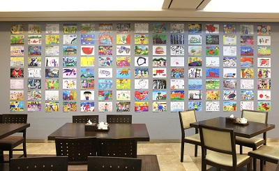 동아, 직원 자녀그림으로 식당벽면 장식 