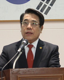 조찬휘 회장 "이사는 임원, 비판보다는 대안을"