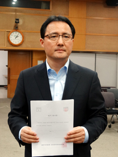 조인성 후보, 의협회장 선거 후보 등록