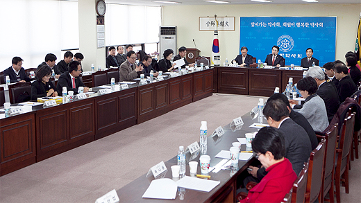 6년제 약사 임금수준, 5월 약국 수가협상 변수로 