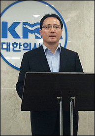 네거티브 선거가 불편한 조인성 후보 "송구스럽다"
