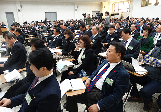 임시총회 일요일 개최, 대의원 참석 효과 없었다