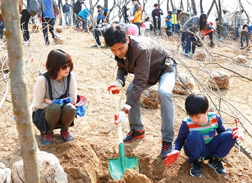 광동, 탄소 빼기 숲 더하기 행사 참여