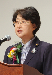 "허가서 수출·특허까지"…제약진흥 팔 걷은 식약처 