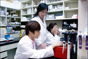 바이오약 제조관리자 부문 약사 설 자리 축소