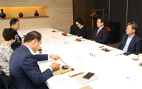 약사회, 건기식 활성화 위해 약국체인 대표들과 만나