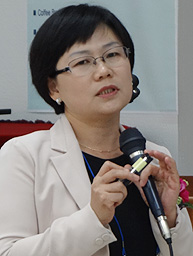 북한약사들의 삶은?…"급수시험 등급에 월급 책정"