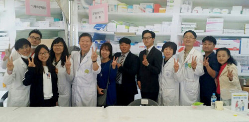 노원구약, '노원탈축제'서 학생들에 약국체험 제공
