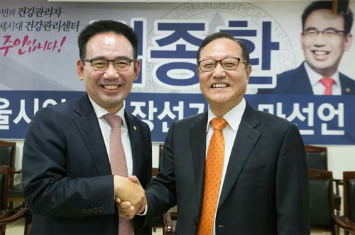 김종환의 삼고초려…선대본부장에 3년전 맞수 민병림
