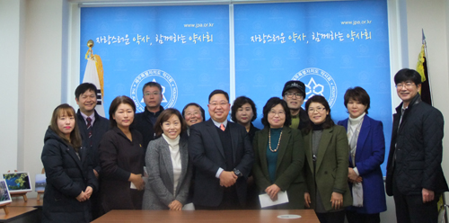 제주도약, 지역 복지기관 3곳에 후원금 전달