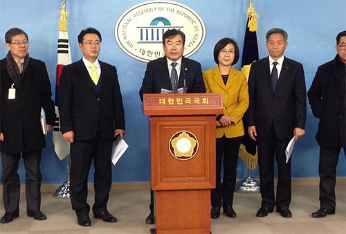 약사회 "돌려막기식 카드수수료 인상 규탄"