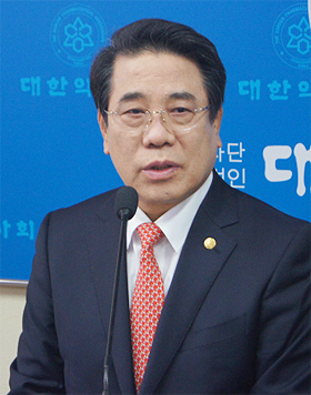 조찬휘 "카드수수료 인상, 국회 찾아가 실마리 찾겠다"