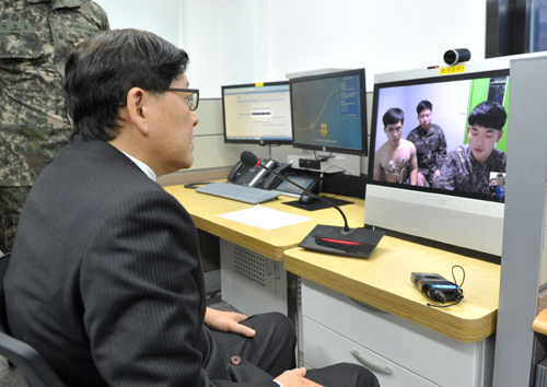 정 장관 "원격의료, 군 장병 의료복지 유용한 수단"