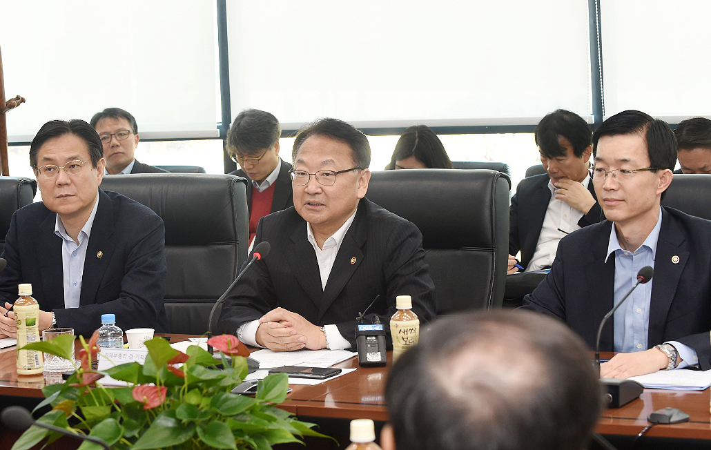 정부, 바이오헬스 사업 활성화 위해 규제 빗장푼다