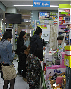 "약, 어디없소?"…타미플루 이어 소아 시럽제도 품절