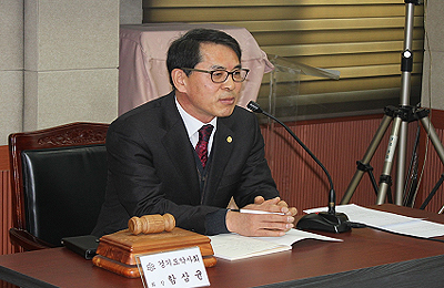 퇴임 앞둔 함삼균 회장, 약사회에 업무용 차량 기증