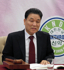 신약조합, 김동연 이사장 '재선임'...이강추 회장 퇴임