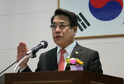 조찬휘 "약사회 역사 바로찾기 운동전개"…공식 취임 