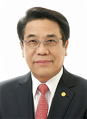 조찬휘 "일부 몰지각한 약사, 반 약사적 행위 납득불가" 
