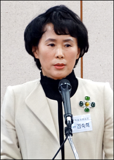 더민주 비례 포기한 김숙희 회장 "투사가 내 정체"