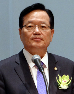 정의화 의장 "정계 떠나도 수가 현실화 목소리 내겠다"