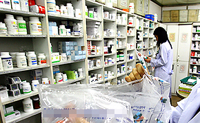 지능적 본인부담금 할인…주변약국들 '몸살'