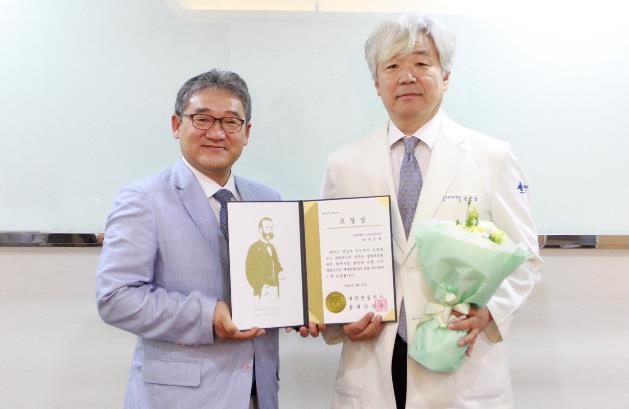 안양샘병원 손은섭 과장, 대한적십자사 총재 표창 