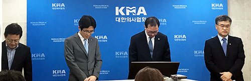 의협 집행부 비뇨기과 원장 유족 안만났다?…내부 '논란'