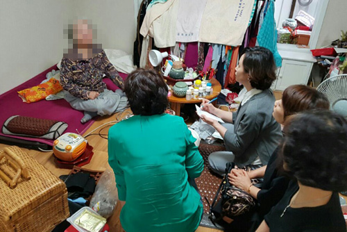 강남구약, 구룡마을 독거노인에 약손사랑 실천