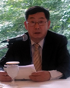 둘로 쪼개진 산부인과, 각자 학술대회