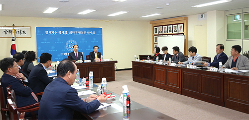 "불법선거에도 당선되면 끝"…약사회 선거 뜯어고쳐라