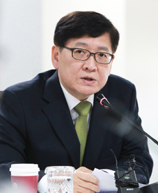 정진엽 장관 "보험자병원 필요하면 설립 검토하겠다"