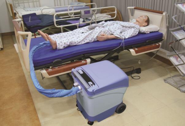 힘들었던 중환자 간병…"자동배변기로 해결"