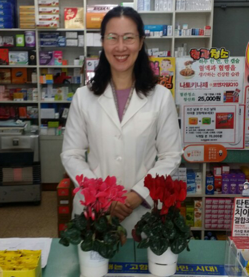 인천 남동구약, 회원 약국에 봄맞이 화분 전달 
