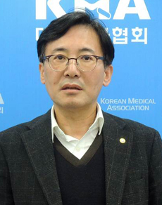 한의사 최씨 최순실에 빗댄 이용민 소장 무혐의
