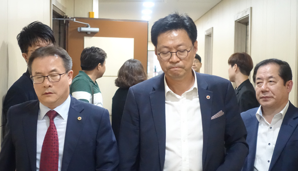 밤 새운 14시간 마라톤 협상...연속 전유형 협상타결