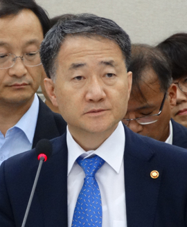 "기재부와 대결보다는 감동으로 재정확보에 노력"