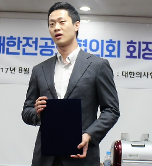 대전협 신임회장에 안치현 전공의 당선…64% 득표