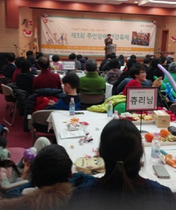서울 중구약 여약사위, 건강축제 후원물품 전달