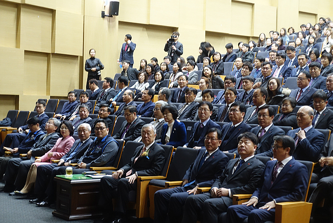 "이사장님 소신발언 감사합니다…믿고 따를 수 있었습니다"