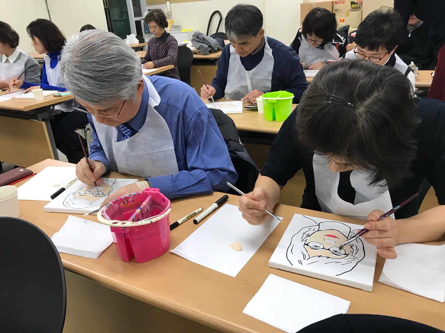 강남구약, 회원 약사들과 캐리커쳐 만들기 진행