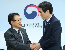 의·병협 문케어협의체 발족에 보건시민단체 '반발'