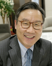 신신제약 오너2세 이병기 대표 취임...3인 각자대표 
