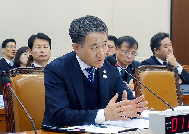 "KB 여직원 피임약 배포사건 약사법 위반·고발 검토"